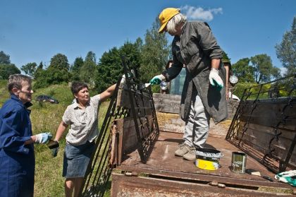 В Овстуге Брянской области продолжается благоустройство водяной мельницы