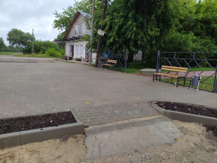 В посёлке Бытошь обустроили пешеходную зону