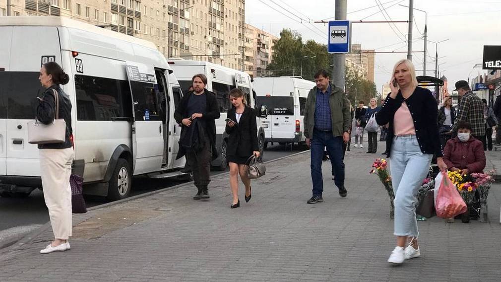 Водителей брянских маршруток обяжут заезжать на остановки по расписанию