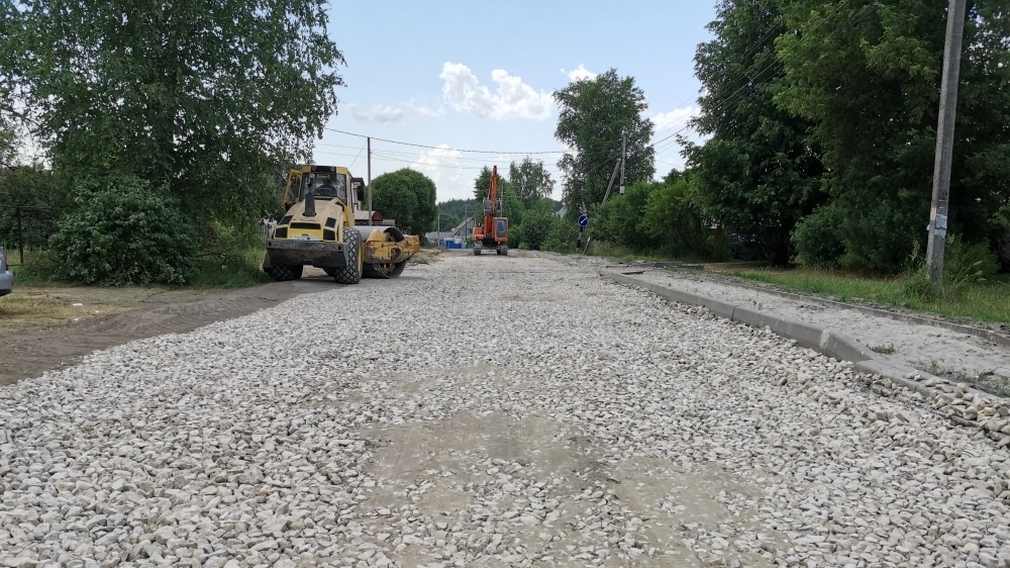 Жители поселка под Брянском дождались ремонта дорог