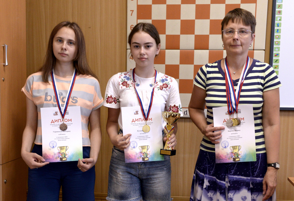 Брянская шашистка Анна Кульман стала дважды чемпионом двух российских округов