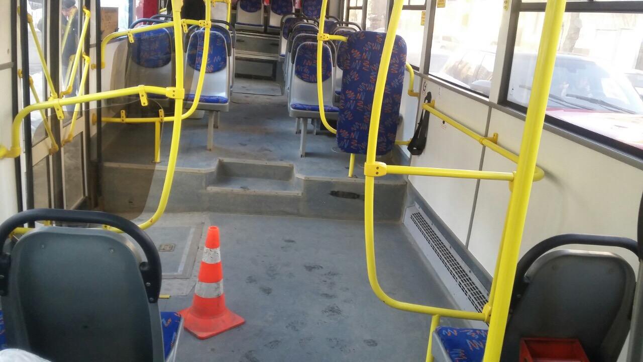В брянском автобусе ушибла голову 85-летняя пенсионерка