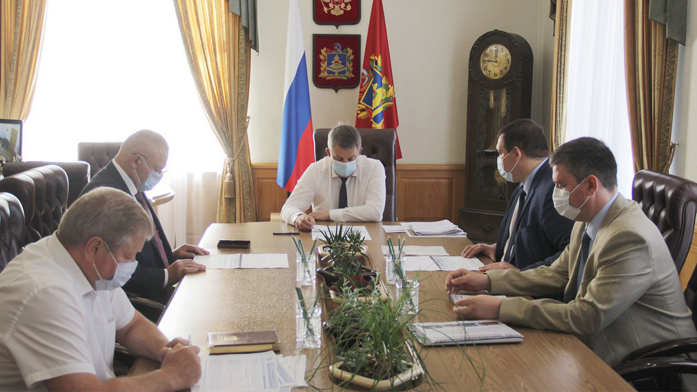Директор Брянского автозавода рассказал губернатору о перспективах предприятия