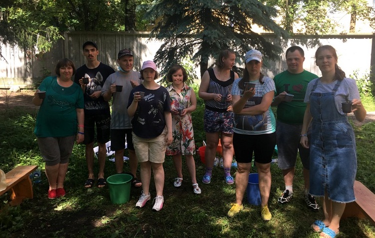 В Брянске состоялся праздник «Водные забавы» для детей с ограниченными возможностями здоровья