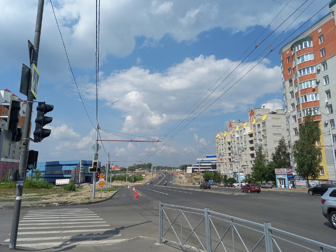 В Брянске на Объездной установили новые троллейбусные провода