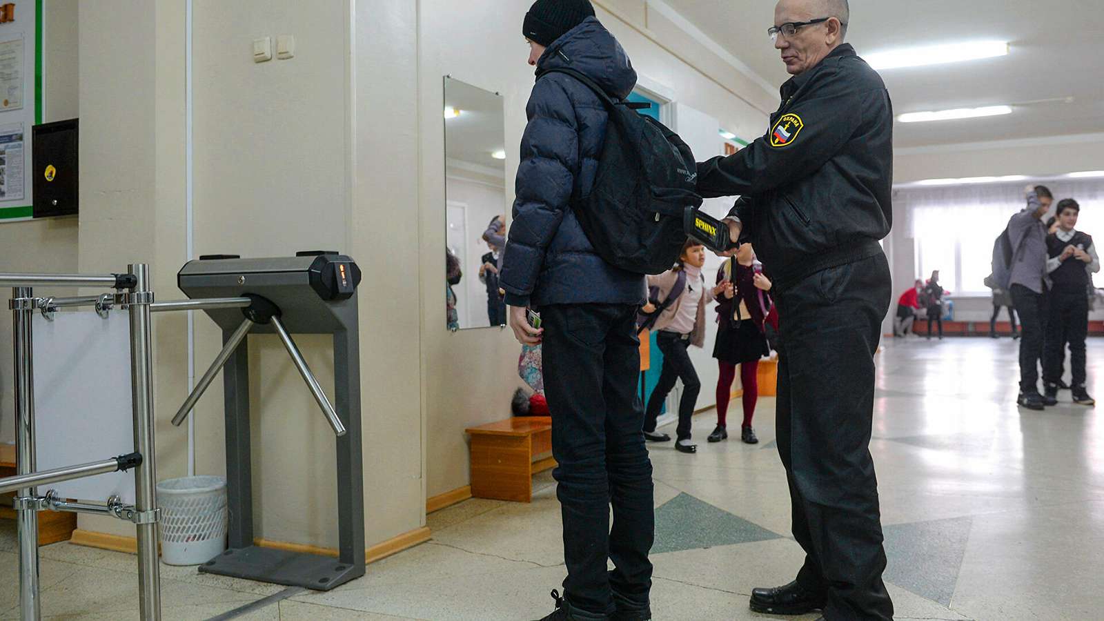 На защиту от террористов брянские школы получат более 78 миллионов рублей