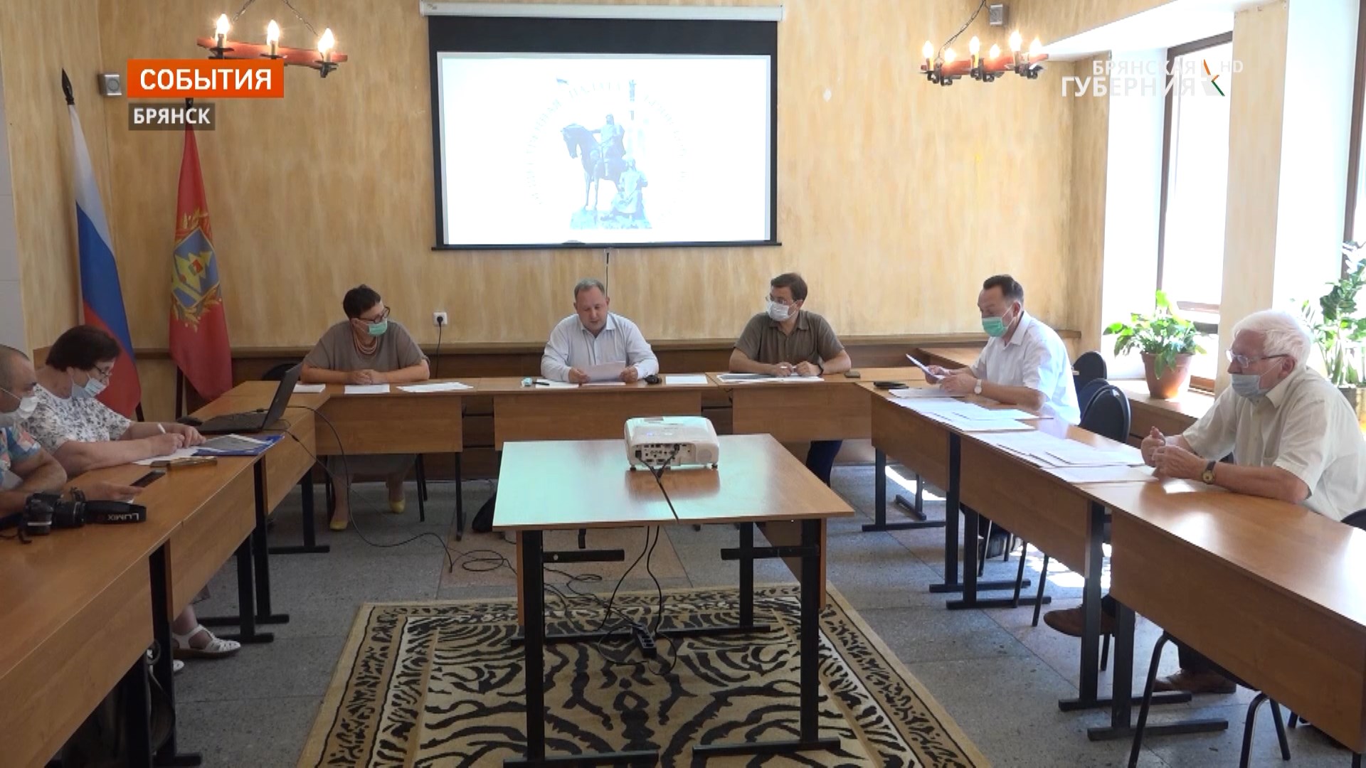 В Брянске участники круглого стола обсудили итоги выдвижения кандидатов на выборы в Госдуму