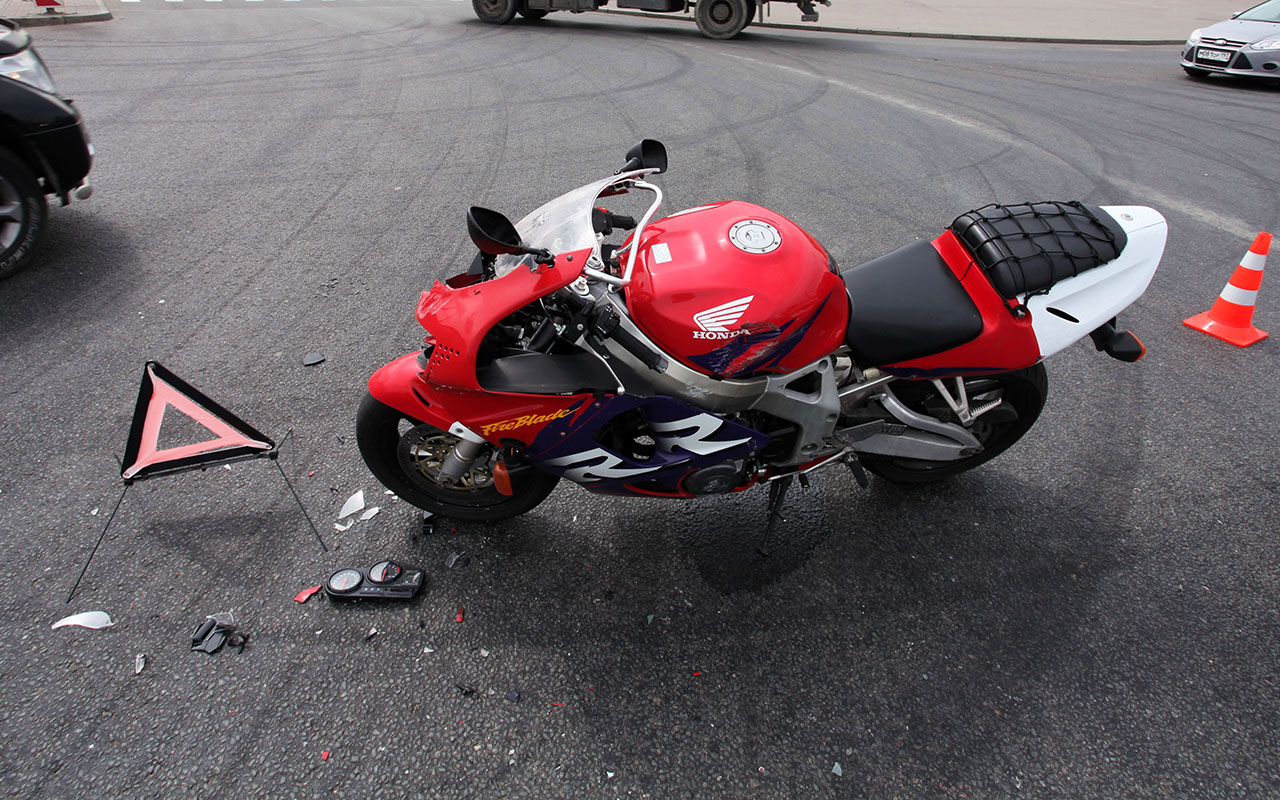 В Бежицком районе Брянска разбился 36-летний мотоциклист