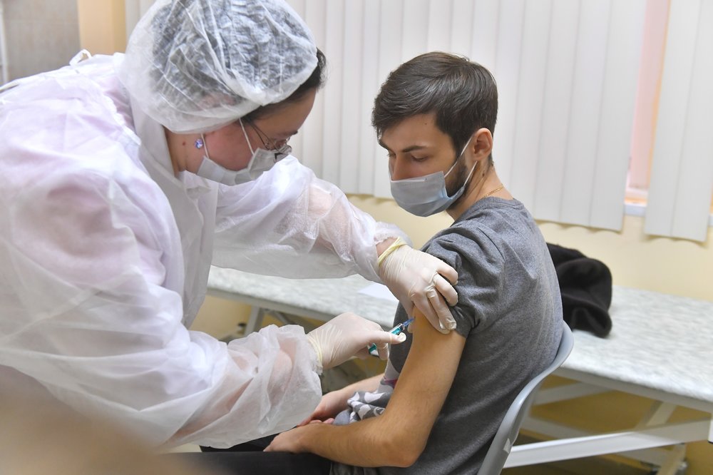 За три дня прививку от ковида сделали всего 2164 жителя Брянской области