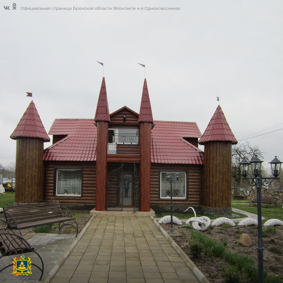 Супруги Валуевы из Рогнедино своими руками построили дом на загляденье