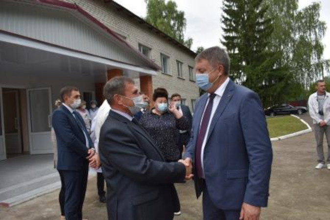 Брянский губернатор Богомаз посетил с рабочей поездкой Жирятинский район
