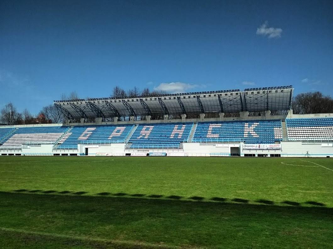 В Брянске в дни матчей «Динамо» ограничат движение и парковку возле стадиона