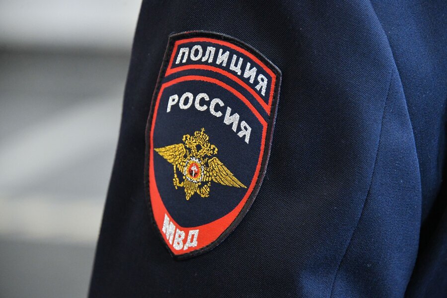 В Брянске полицейские утихомирили шумную ночную компанию на улице Орловской