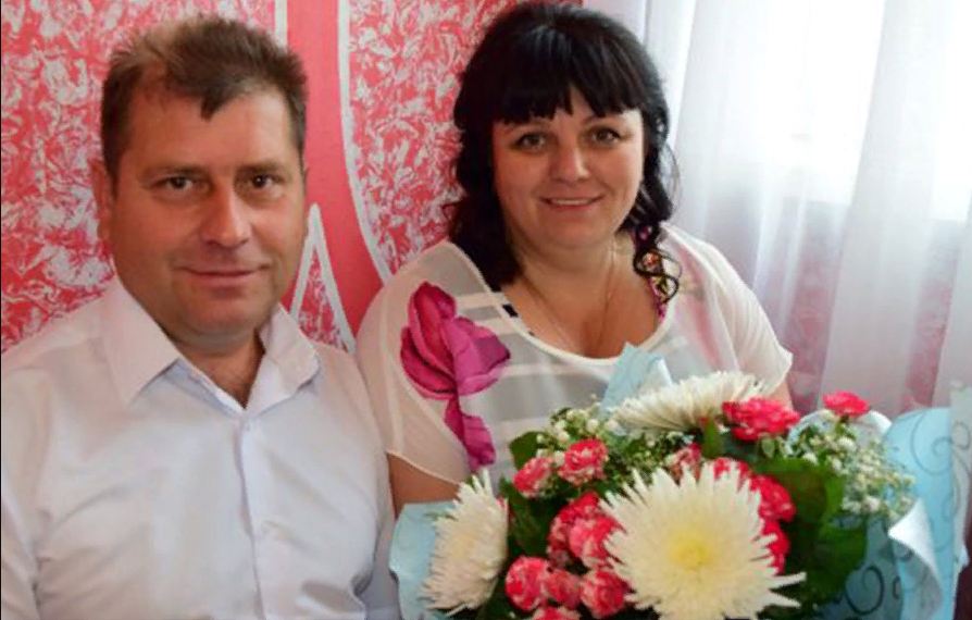 Супруги Трошины из брянского поселка Дубровка отметили серебряную свадьбу