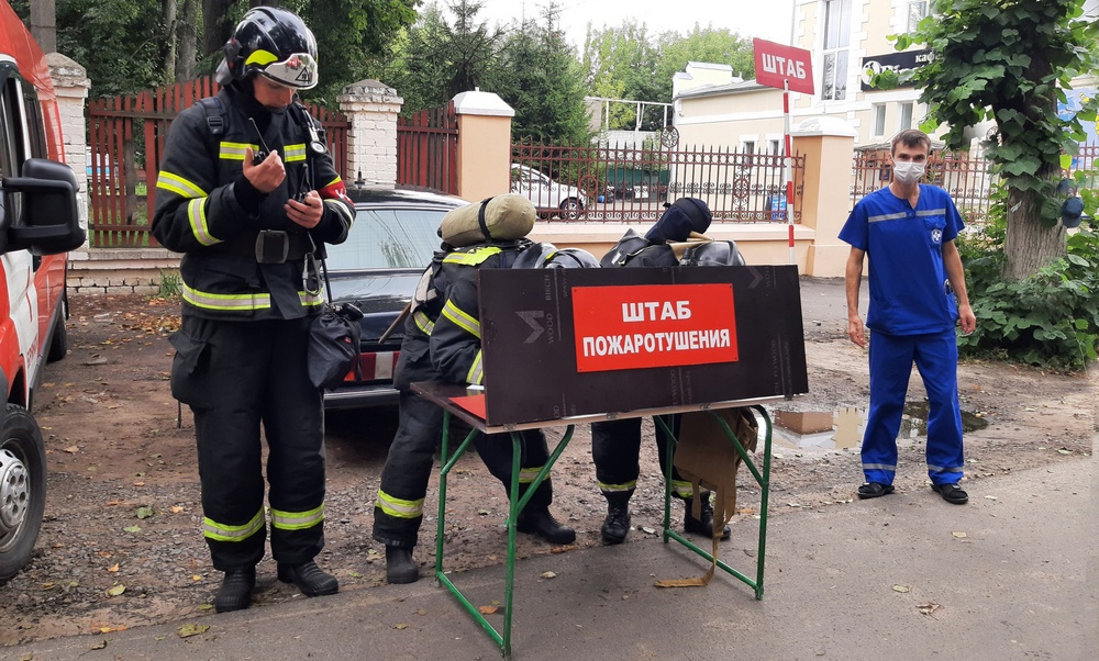 В клинцовском ДК прошли пожарно-тактические учения