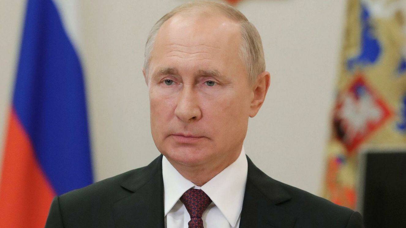 Владимир Путин в сентябре направит открытки 137 брянским долгожителям
