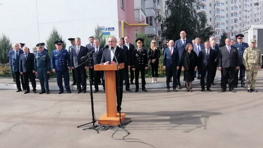 В Брянске торжественно открыли сквер 75-летия образования областного УМВД