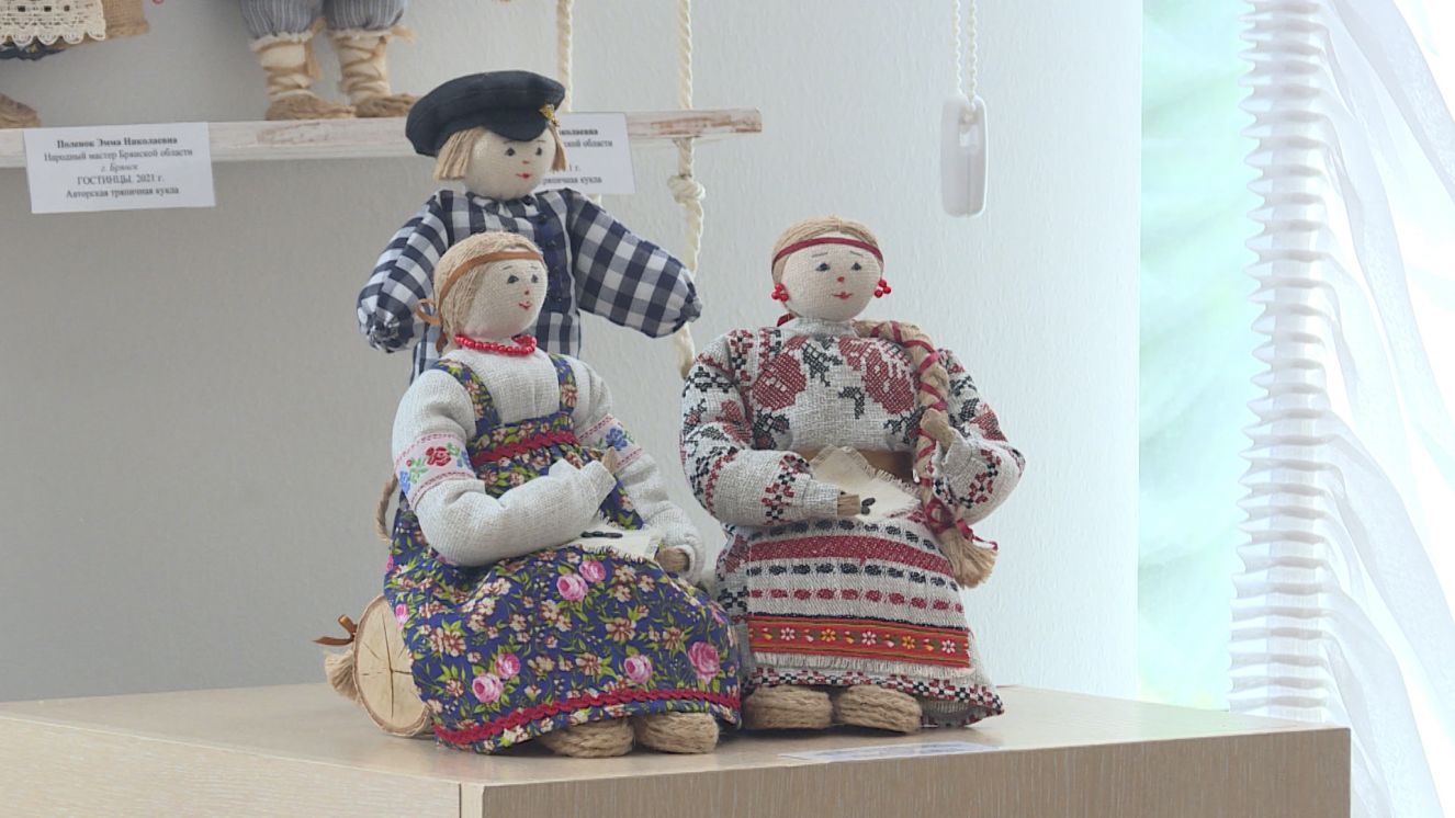 В Брянске представлен проект "Кукольный хоровод"
