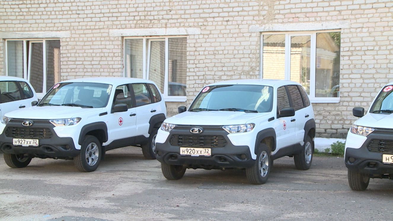 42 машины марки "Лада Нива" пополнят парк брянских медучреждений