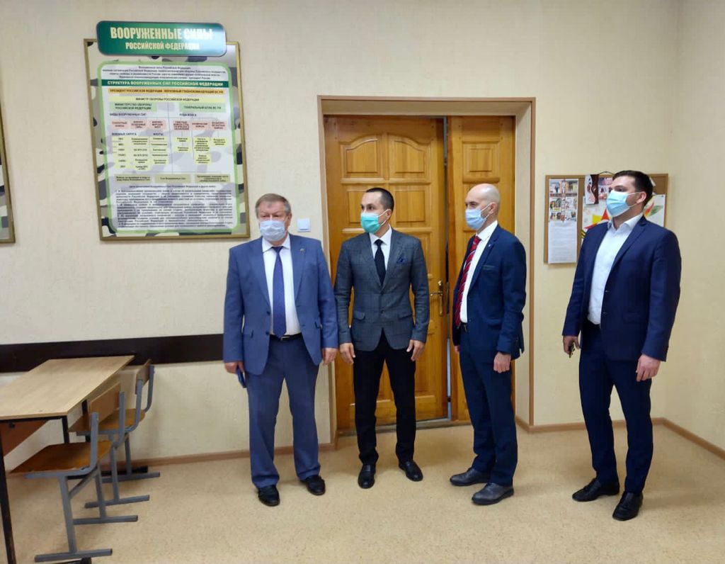 Первый замминистра спорта Азат Кадыров посетил Брянское училище олимпийского резерва