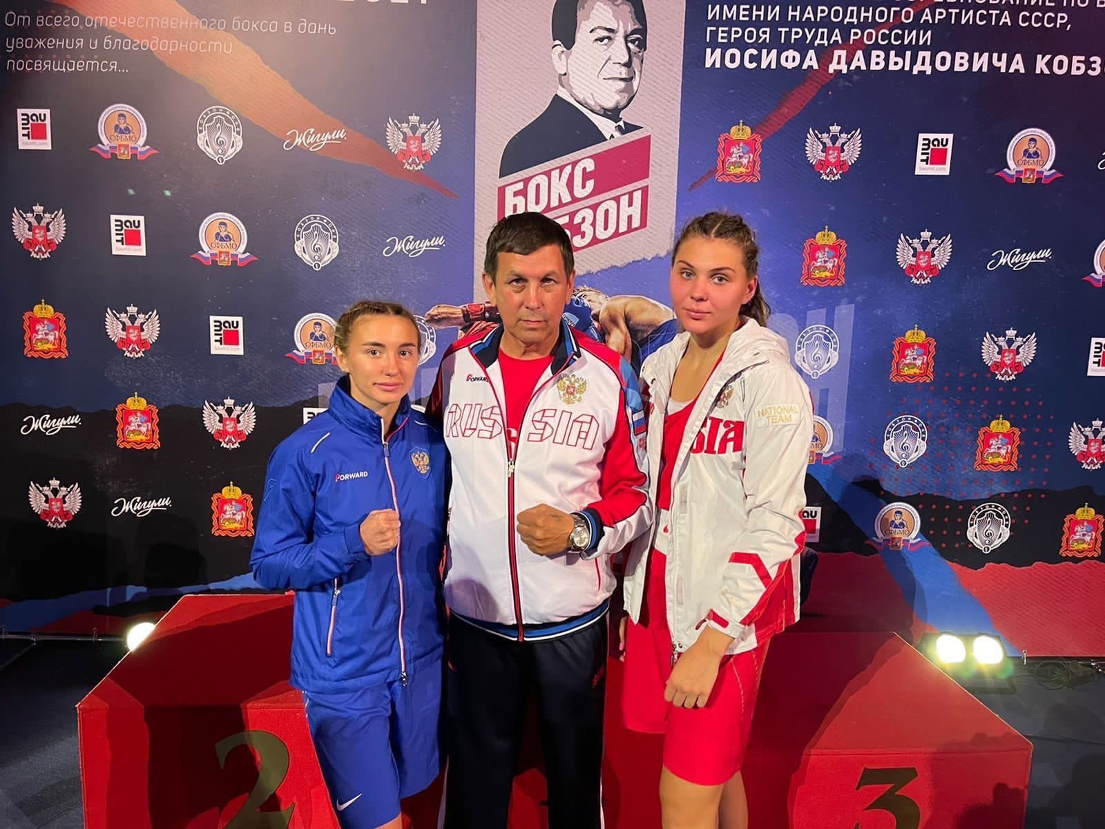Брянские спортсменки выиграли турнир по боксу имени Иосифа Кобзона