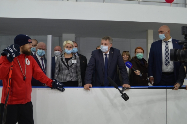 Брянский губернатор Александр Богомаз оценил работу спорткомплекса в Климово