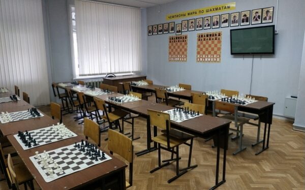 Первый в Брянске шахматный класс работает в школе № 66