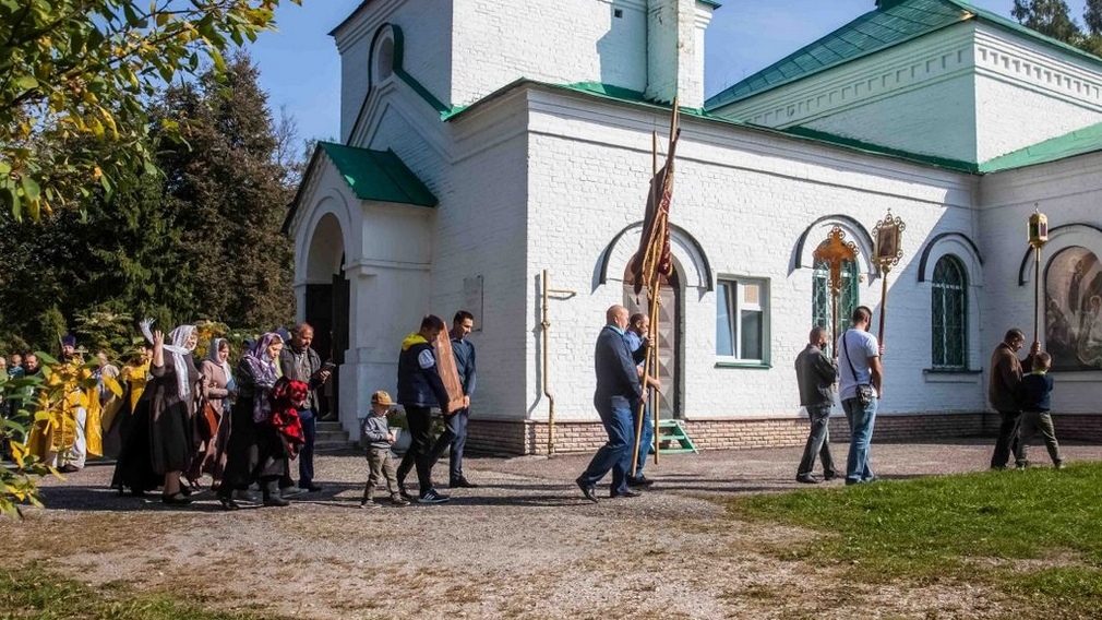 В Дятьково церковной службой отметили 800 лет со дня рождения Александра Невского