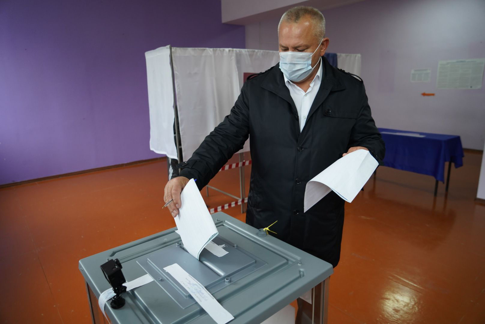 Валентин Суббот принял участие в голосовании по выборам депутатов Госдумы