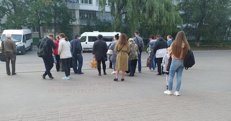 Жители Брянска рассказали о долгом ожидании маршрутки №42
