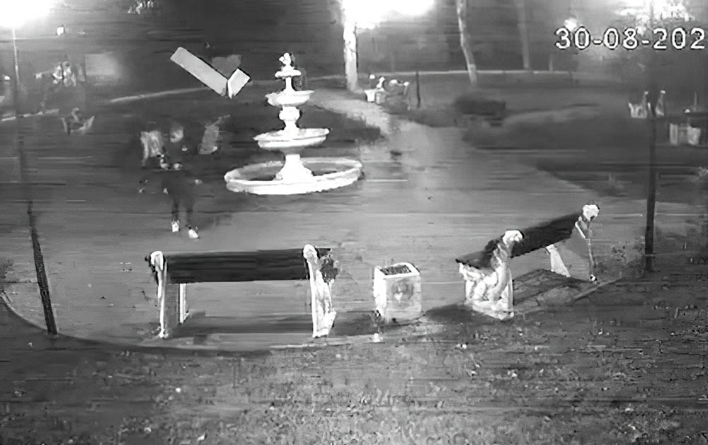 Разгромивших фонтан в Фокино подростков поймала камера видеонаблюдения