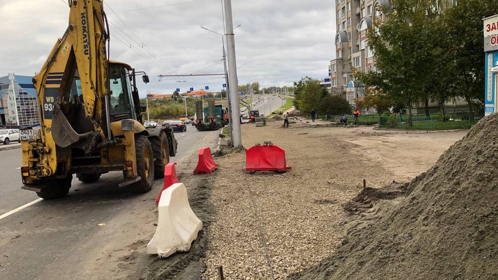 В Брянске на улице Авиационной скоро появится стоянка