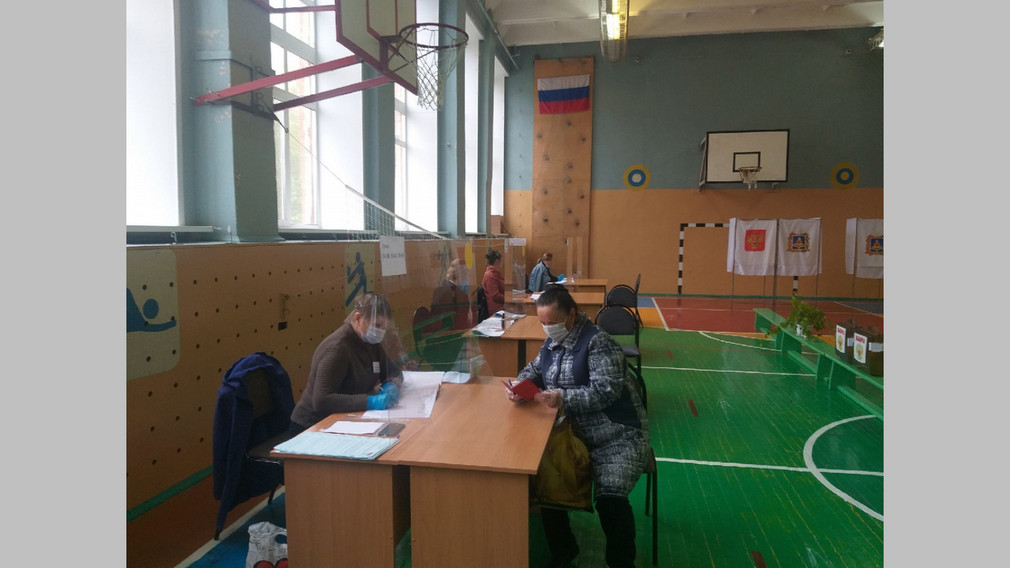 В Дятьково активно идет голосование на избирательных участках