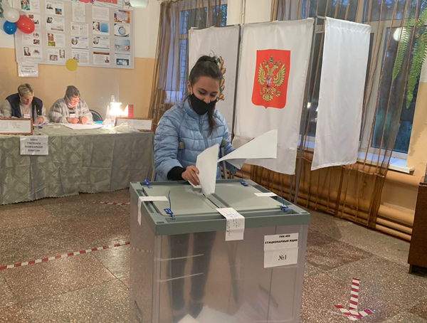 В Гришиной Слободе Брянской области радушно встретили сотого избирателя