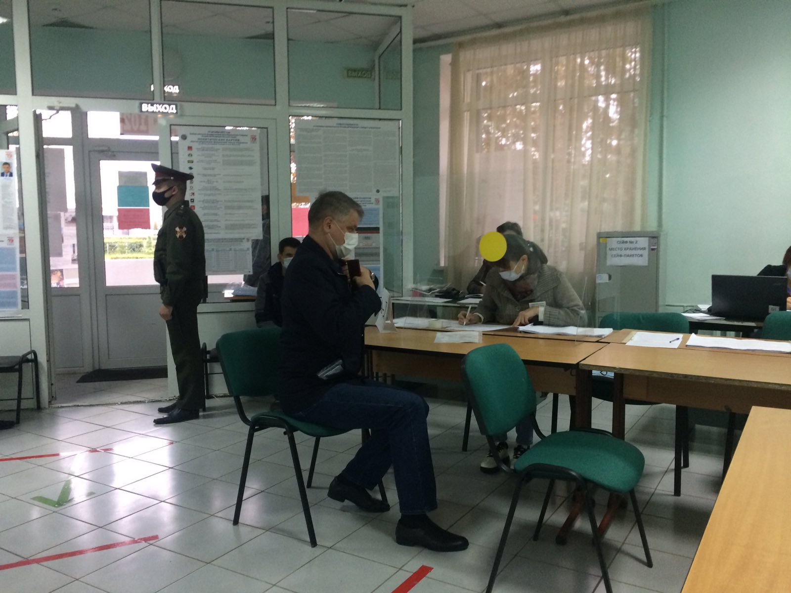 В Брянске проголосовал главный федеральный инспектор по Брянской области Андрей Дьячук
