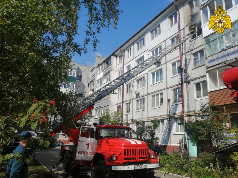При пожаре в многоэтажке по улице Брянского Фронта спасли одного человека и троих эвакуировали