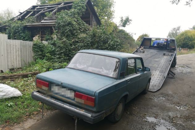 В Новозыбкове пьяный водитель без прав устроил опасные покатушки