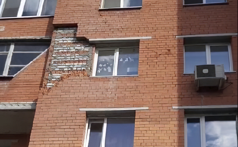 В Брянске за обрушение стены дома №1-б на проспекте Московском ответит ТСЖ