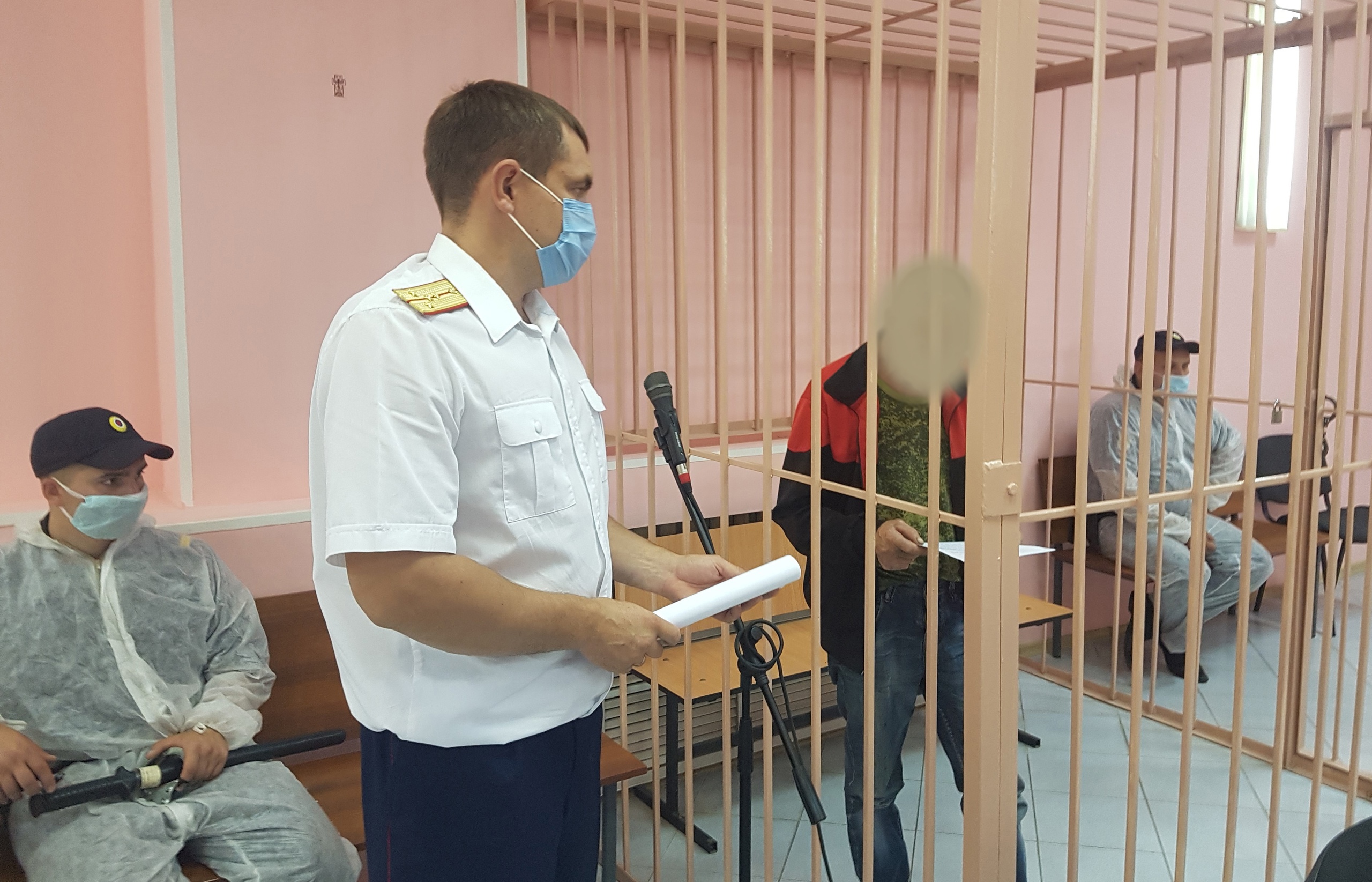 В Клинцах избивший сотрудника УФСИН уголовник оскорбил судью