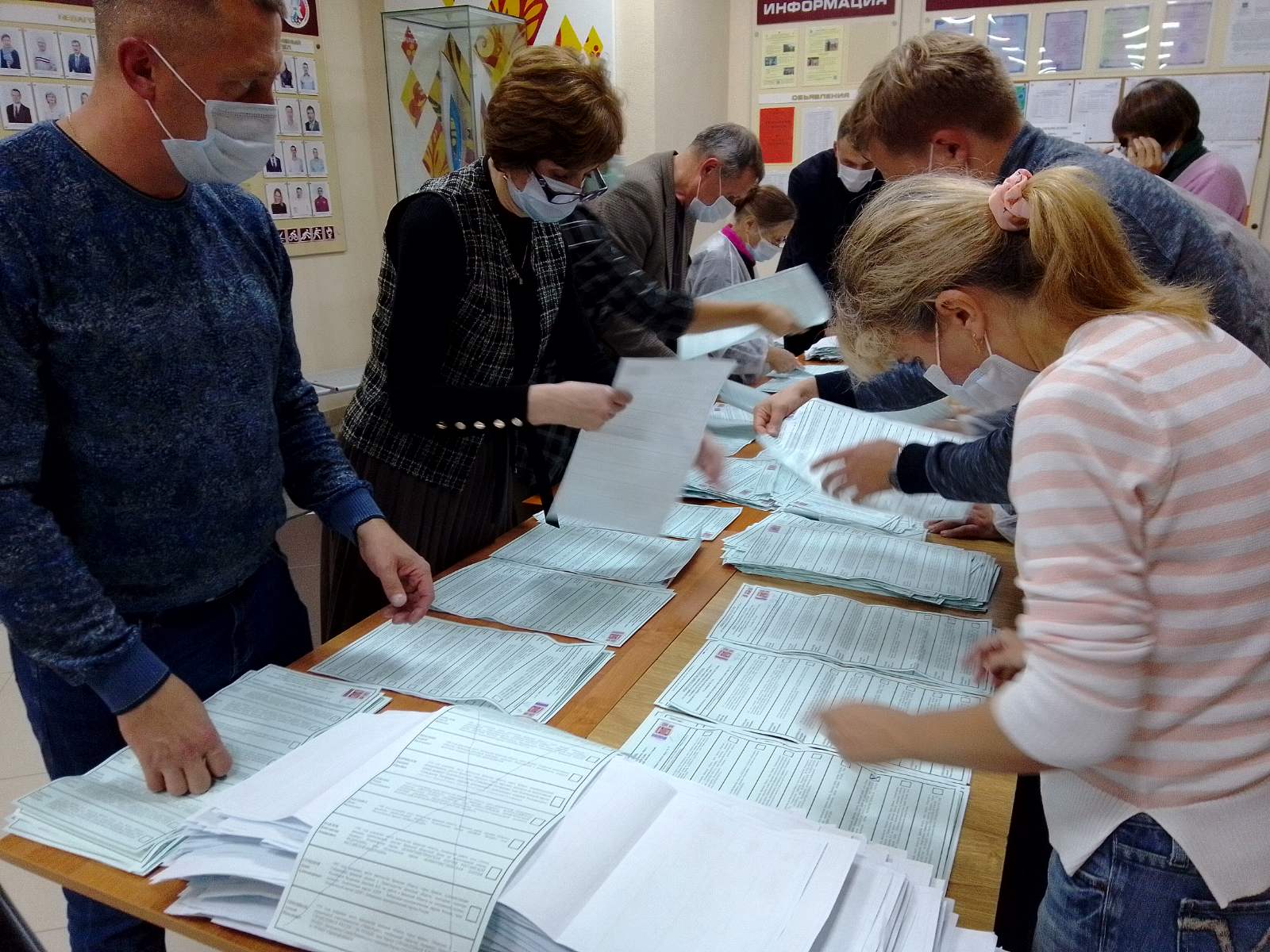 На выборах в Брянской области уверенно лидируют «Единая Россия», Валуев и Алексеенко