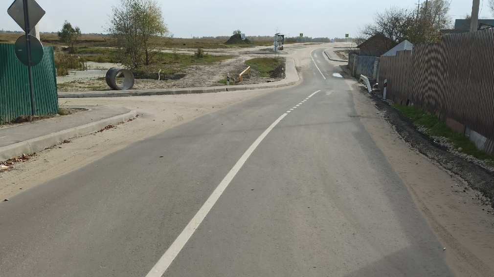 В брянском посёлке Ивановка капитально отремонтировали пять участков улично-дорожной сети