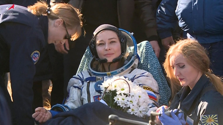 Брянцам рассказали о возвращении первого в мире российского киноэкипажа из космоса на Землю