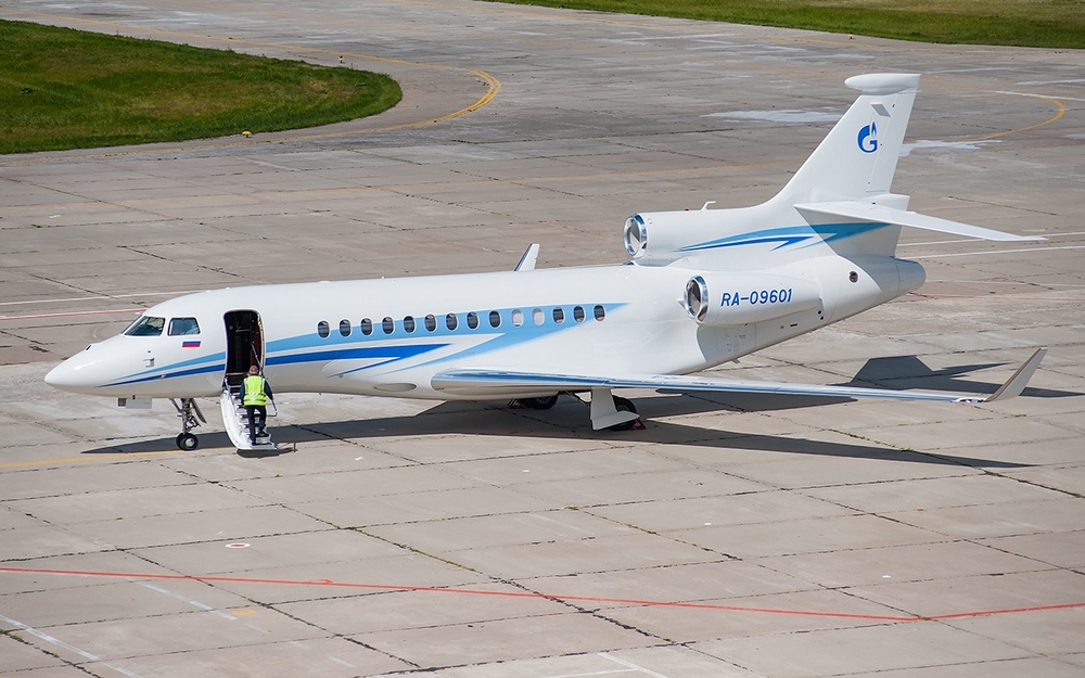 Необычный самолет приземлился в аэропорту «Брянск»