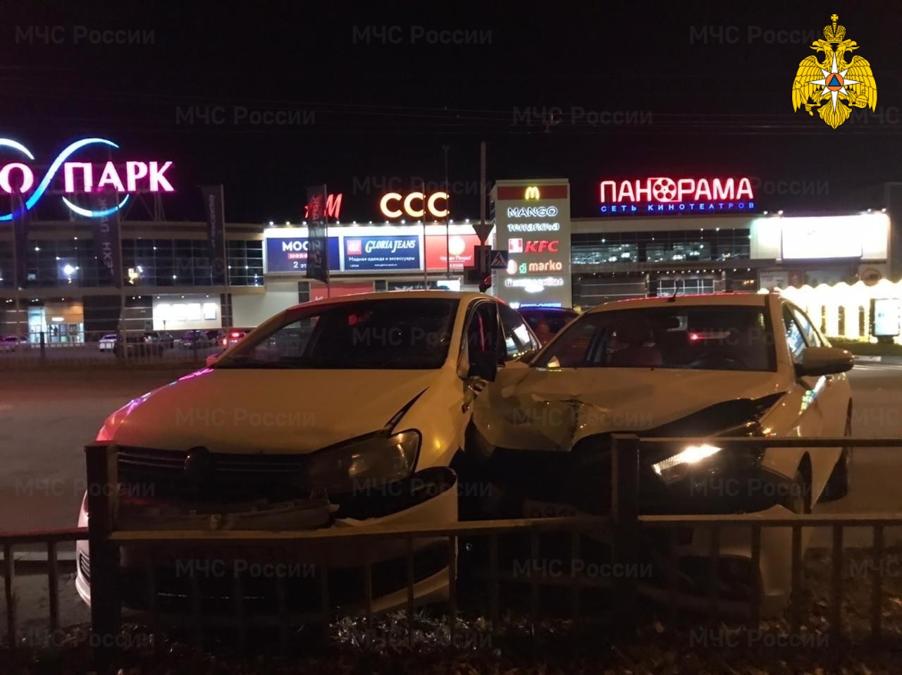 В ДТП с участием двух машин в Брянске пострадали люди