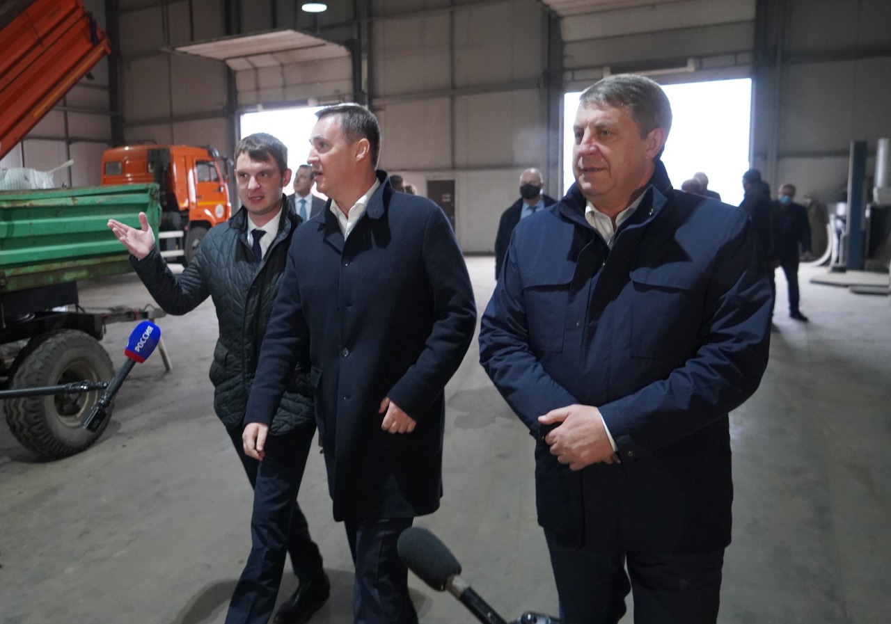 Дмитрий Патрушев посетил успешное брянское предприятие «Меленский картофель»