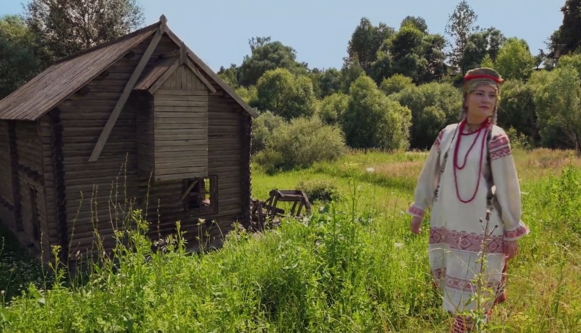 О народном костюме брянского села Речица сняли видеоролик