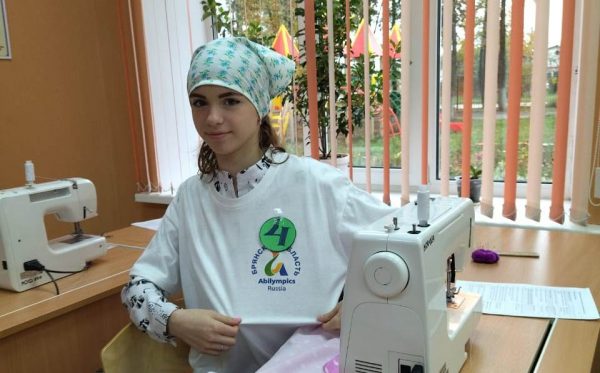 Воспитанница новозыбковской школы-интерната стала второй на «Абилимпиксе»