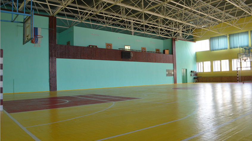 В климовской спортивной школе заменили пол в спортзале