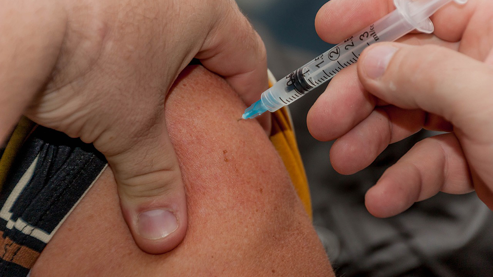 В Брянской области увеличилось число желающих сделать прививку от коронавируса