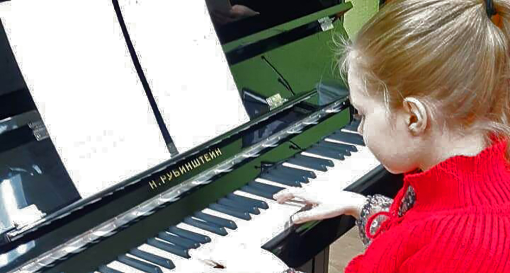 Клинцовская школа искусств имени Беляева получила концертные пианино